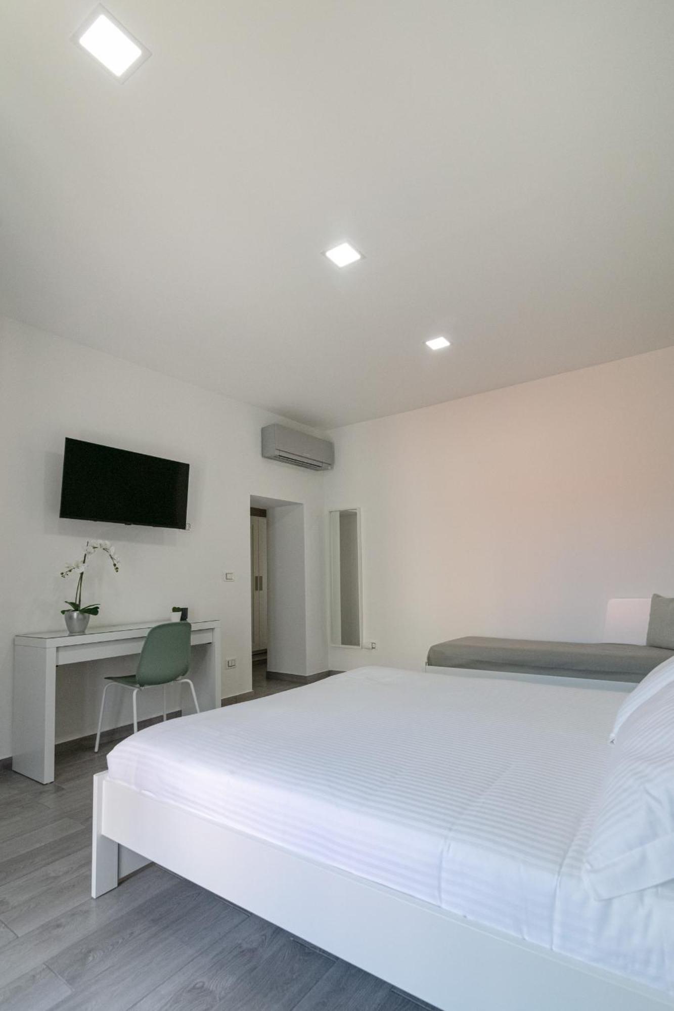 Dea Apartrooms Termoli Εξωτερικό φωτογραφία