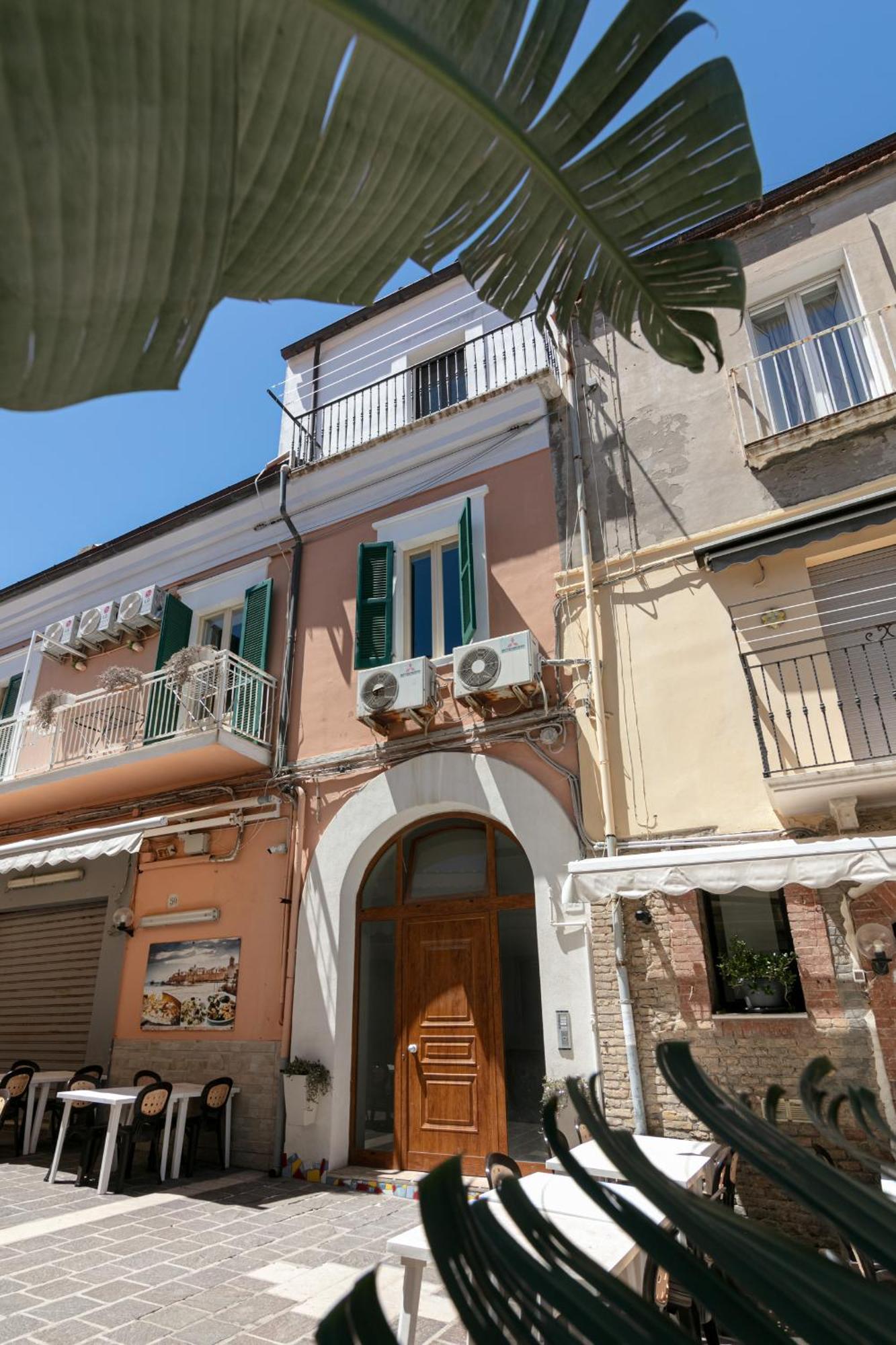 Dea Apartrooms Termoli Εξωτερικό φωτογραφία